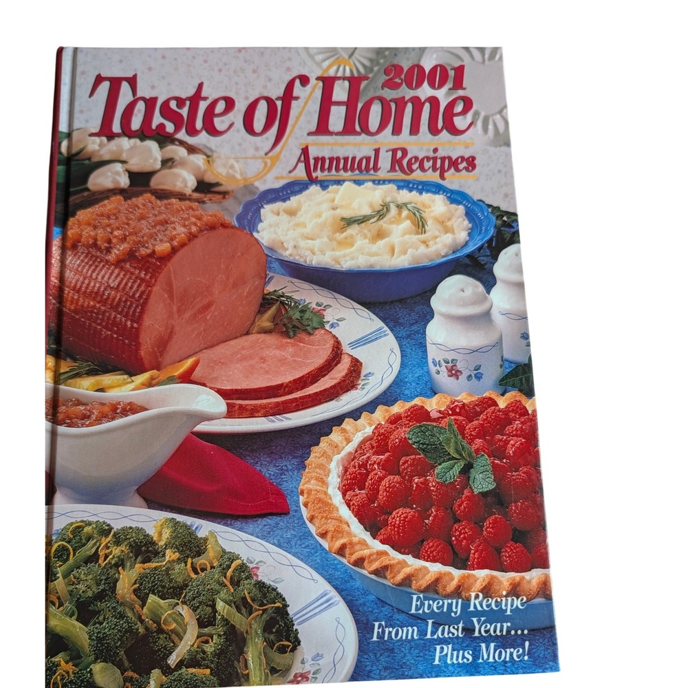 Taste of Home 2001 Annual Recipes Hardcover Cookbook 585+ Recipes